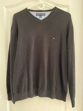 Tommy Hilfiger Men's Black V-Neck Sweater Size L